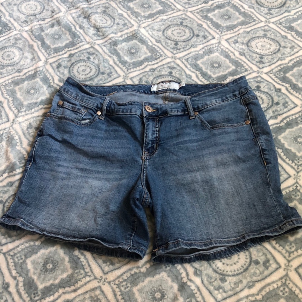 Torrid denim shorts